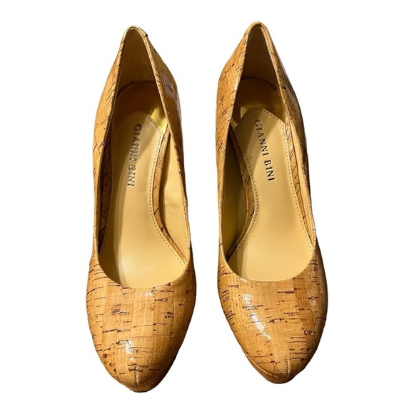 Gianni Bini Leather Heels Size 7M - Picture 2 of 9